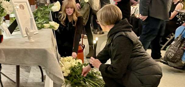 Utah nurses hold vigil for Minnesota man killed during immigration enforcement protest