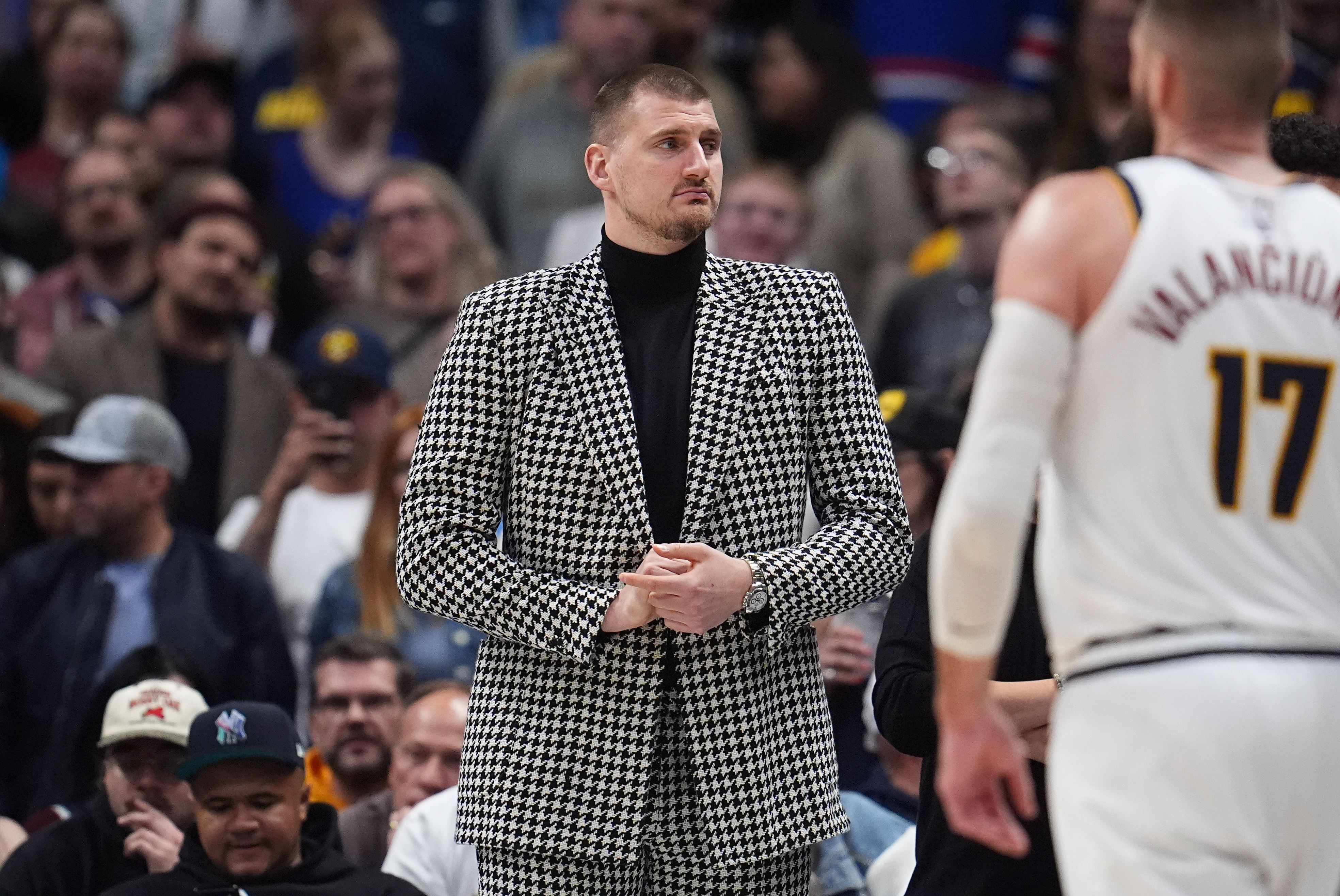 Nuggets' Nikola Jokic returns to lineup against Clippers in 1st game since knee injury on Dec. 29