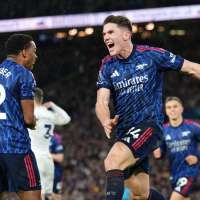 Arsenal opens seven-point lead in Premier League and Liverpool beats Newcastle