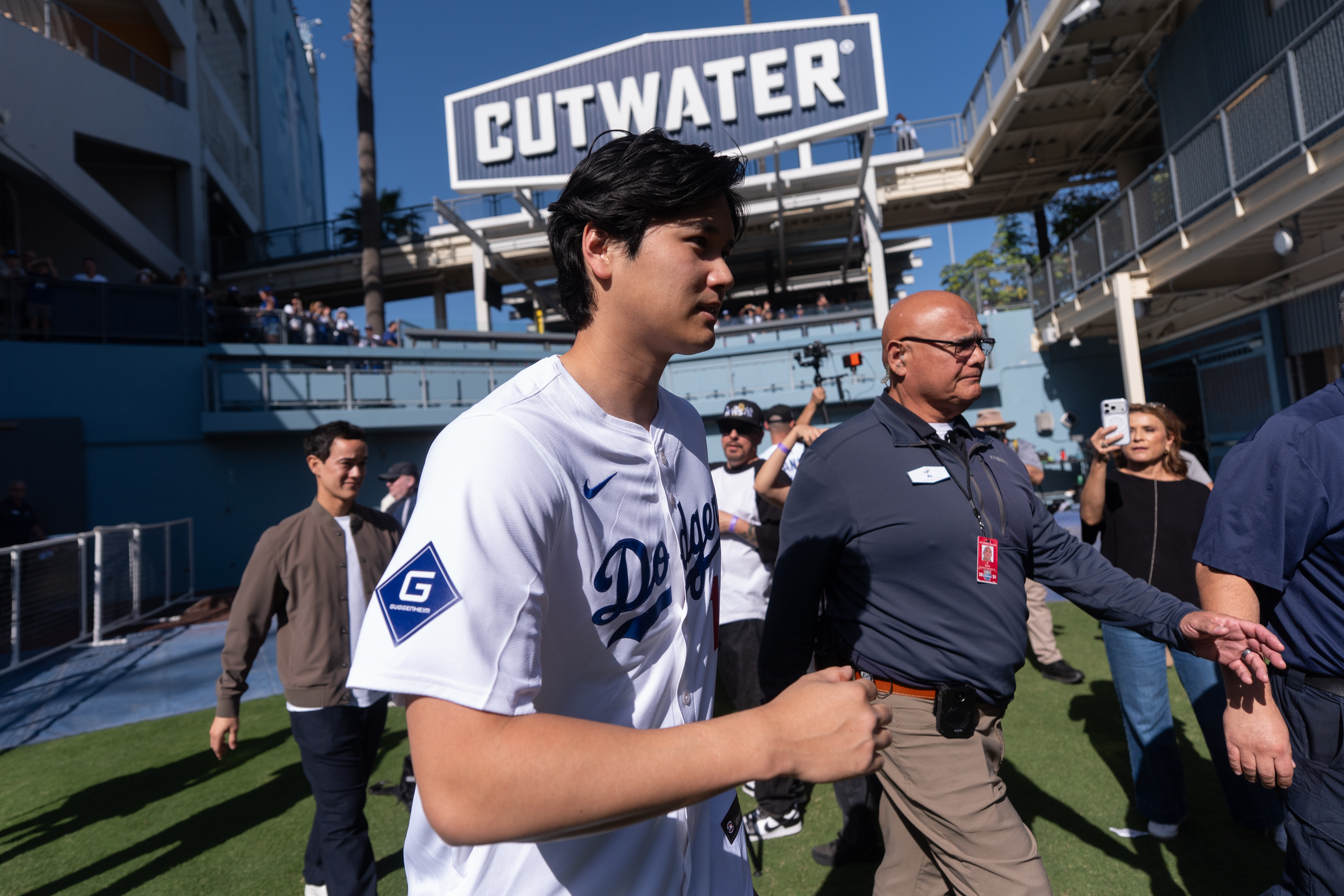 Ohtani won't pitch in World Baseball Classic, Dodgers manager Dave Roberts says