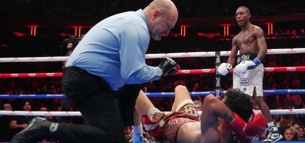 Shakur Stevenson dominates Teofimo Lopez to become a 4-division champion