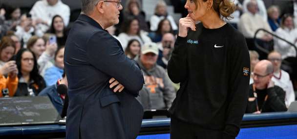 No. 1 UConn hands Tennessee worst loss in storied rivalry, routing Lady Vols 96-66