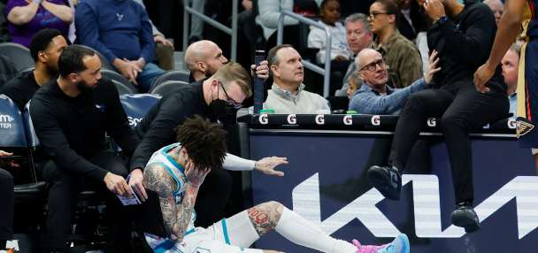 Hornets coach left feeling 'foolish' after collision leaves LaMelo Ball with a gash above his eye
