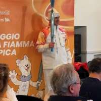 Utah's Olympic legacy shines in Italy as Spencer Eccles carries torch through Lake Como area