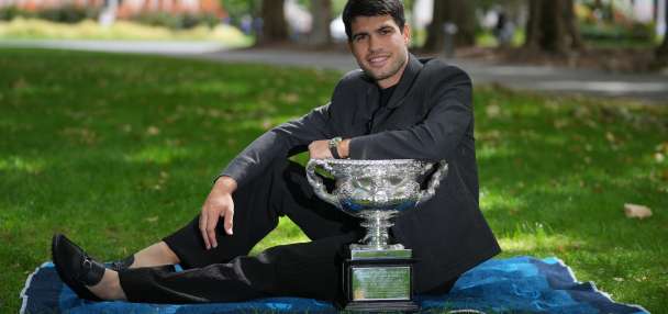 Sabalenka stays top-ranked on women's tour despite loss, Djokovic up to third on men's tour