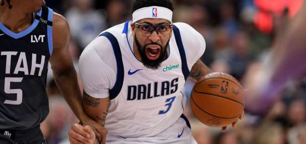Wizards acquiring Anthony Davis from Mavericks in 8-player trade, AP source says