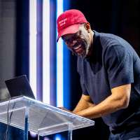 A stand-up comedian demonstrates how easy it is to create with AI