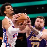 Luka Doncic to have an MRI after leaving Lakers' game against 76ers with left hamstring injury