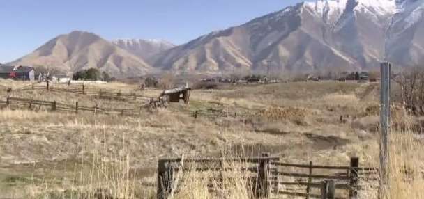 Mapleton homeowners push back against proposed road threatening farms, homes