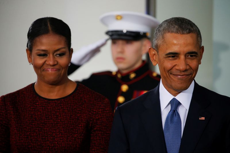 White House deletes racist Trump post depicting Obamas as apes