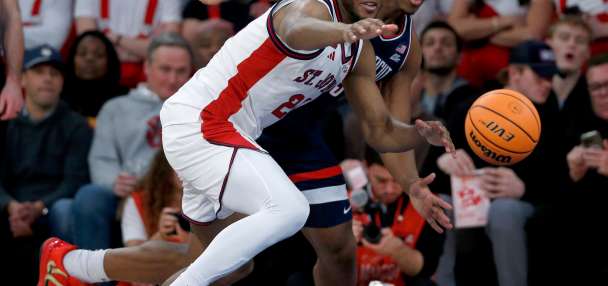 Ejiofor leads No. 22 St. John's past No. 3 UConn 81-72 at MSG, ending Huskies' 18-game win streak