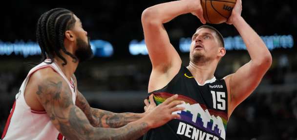 Nikola Jokic passes Oscar Robertson for 2nd-most triple-doubles as Nuggets top Bulls 136-120