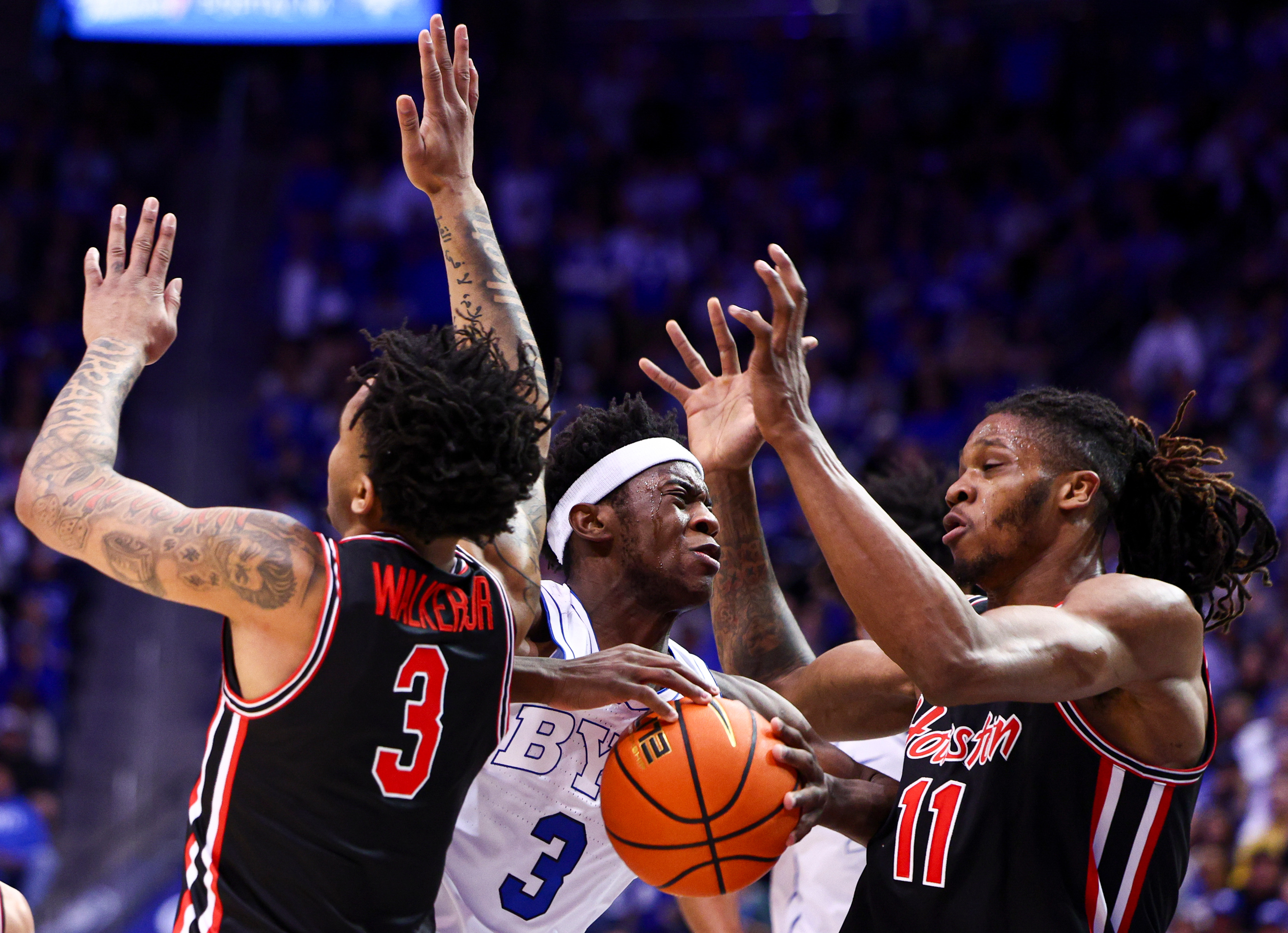 No. 8 Houston hands No. 16 BYU 4th straight loss