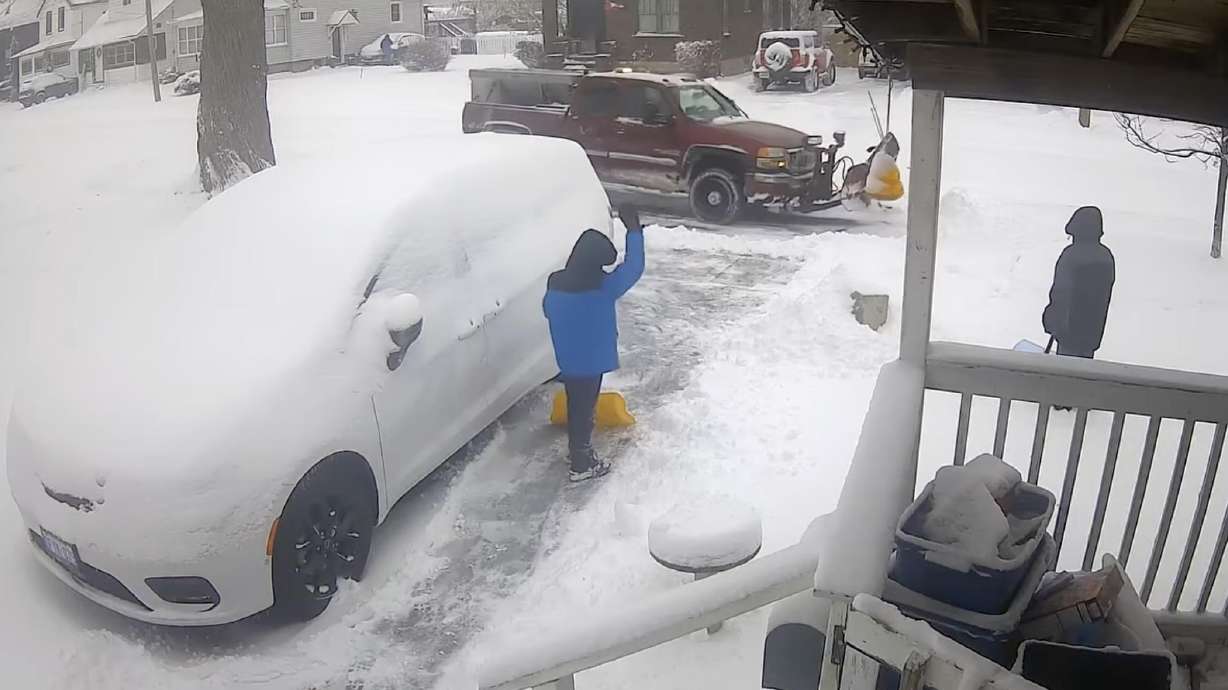 A plow driver in Canada helped two young snow shovelers in a simple but big way last month.