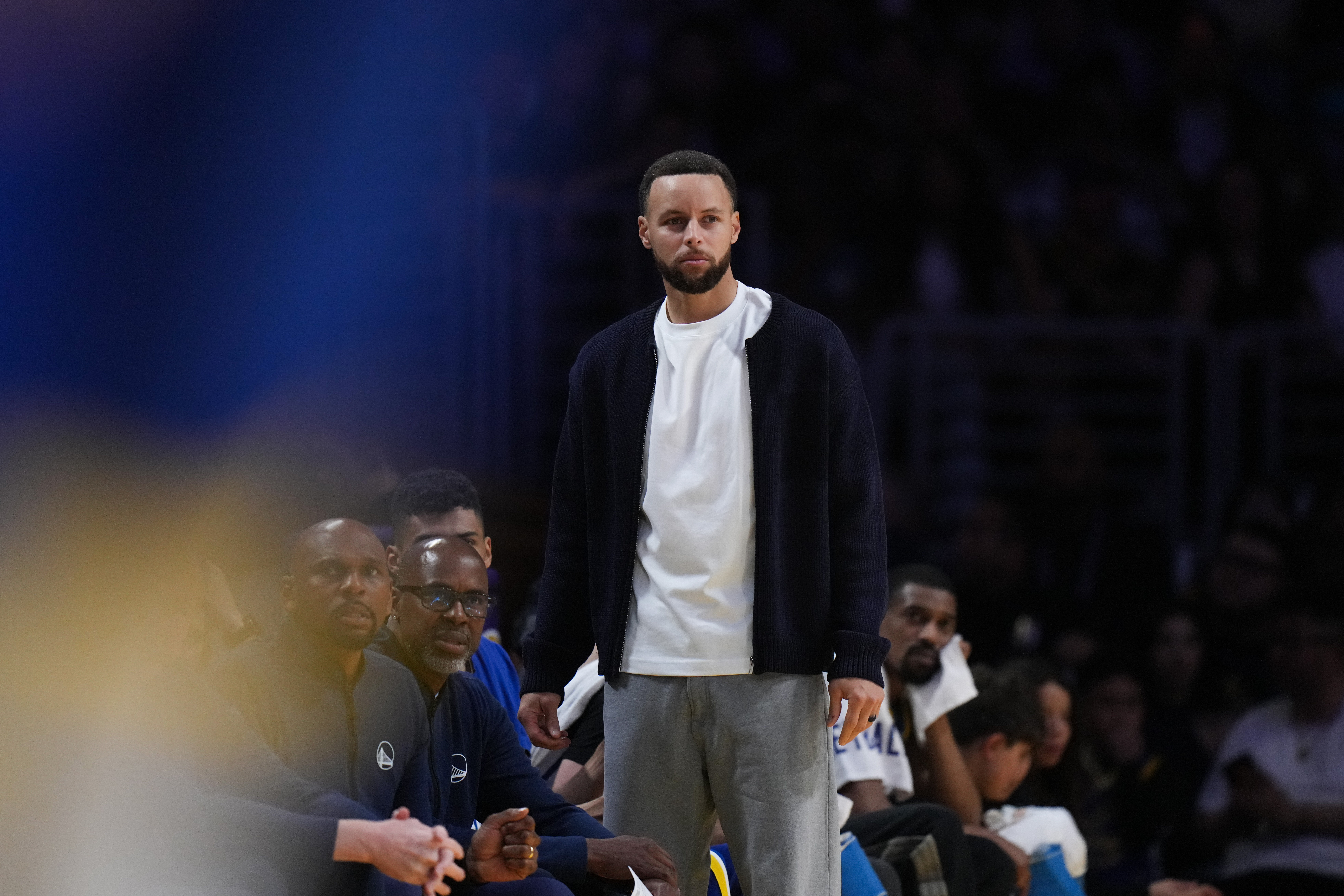 Injured Warriors star Stephen Curry to sit out All-Star Game with lingering right knee injury