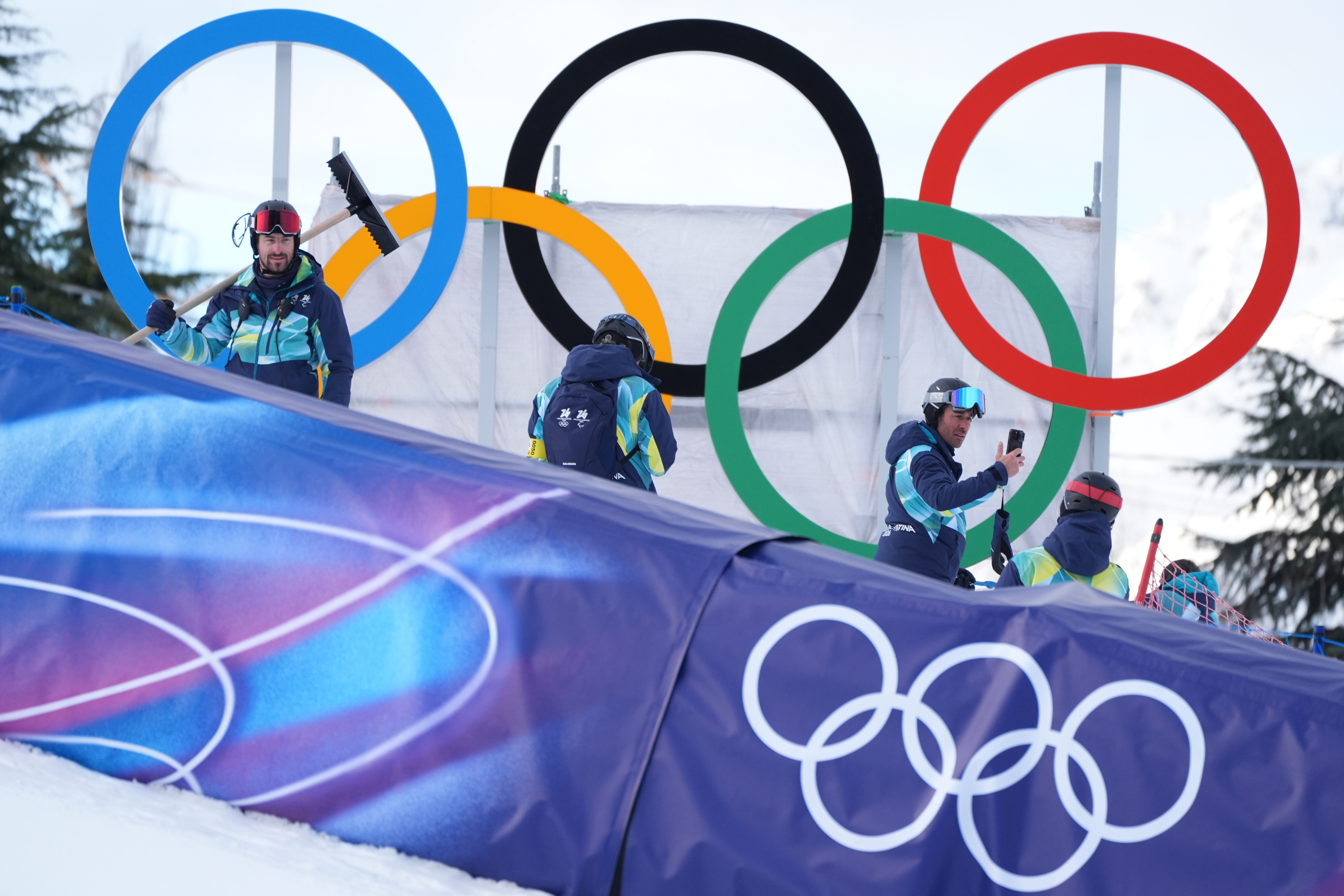 Olympic rings in Cortina help build bridges, share joy