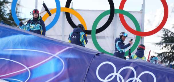 Olympic rings in Cortina help build bridges, share joy