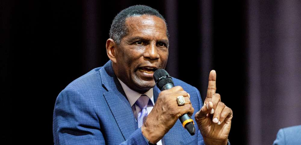 Burgess Owens urges Republicans to vote out Supreme Court justices over redistricting ruling