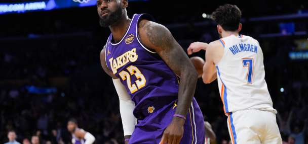 LeBron James will sit for Lakers vs Spurs, taking him out of consideration for 22nd All-NBA honors