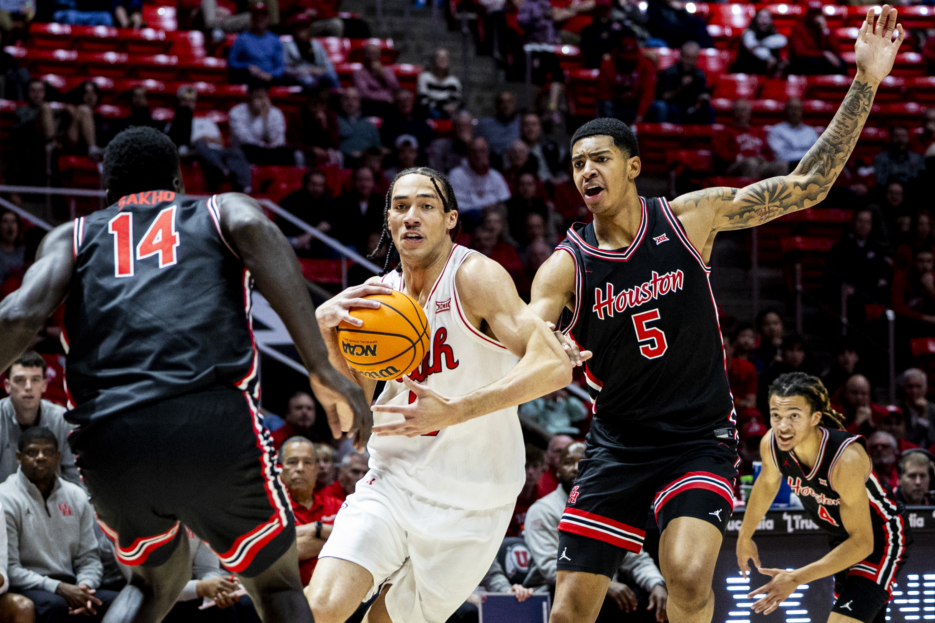 No. 3 Houston's Sharp-shooting overwhelms Runnin' Utes in home loss