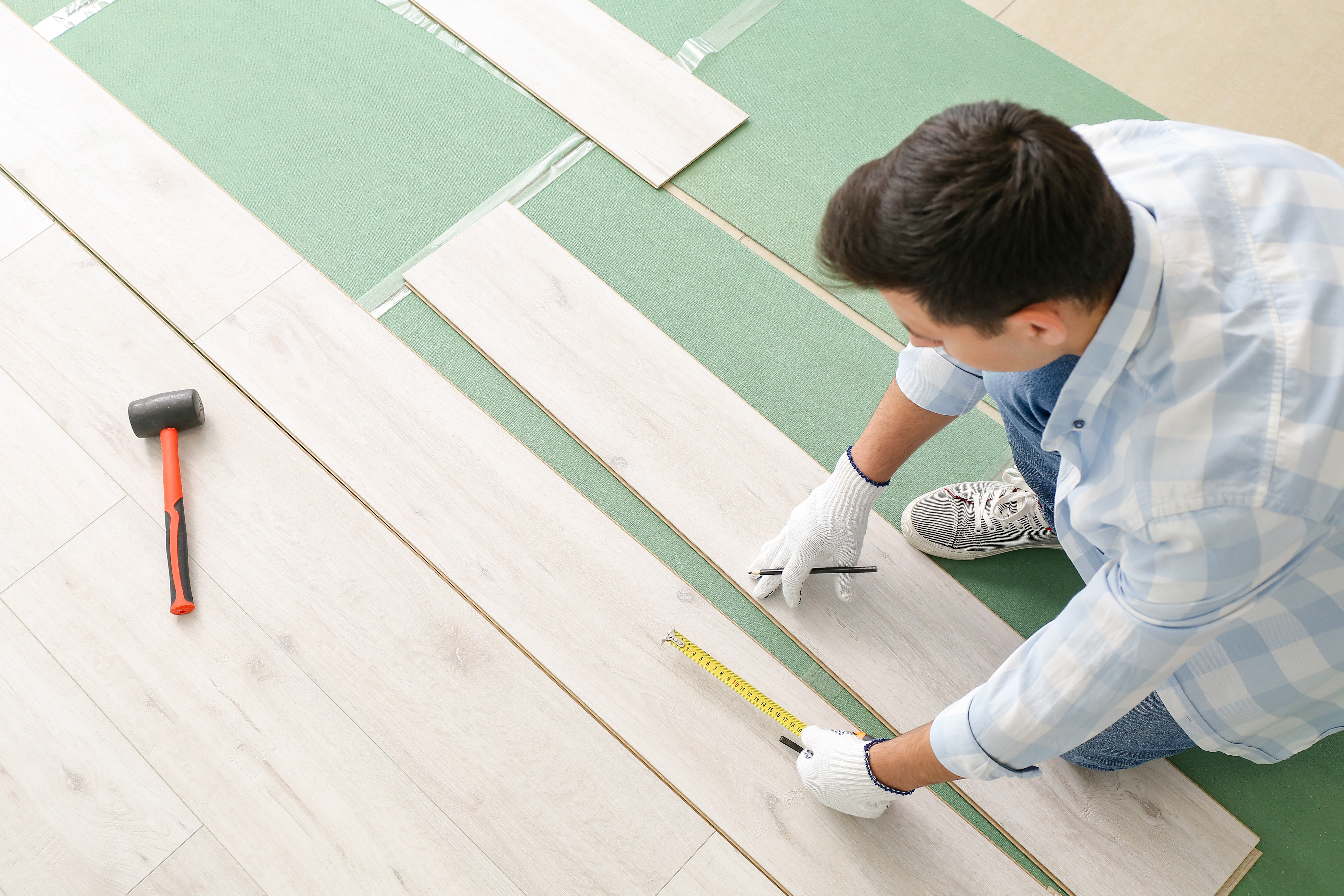 4 keys to consider when choosing laminate, LVP or wood flooring