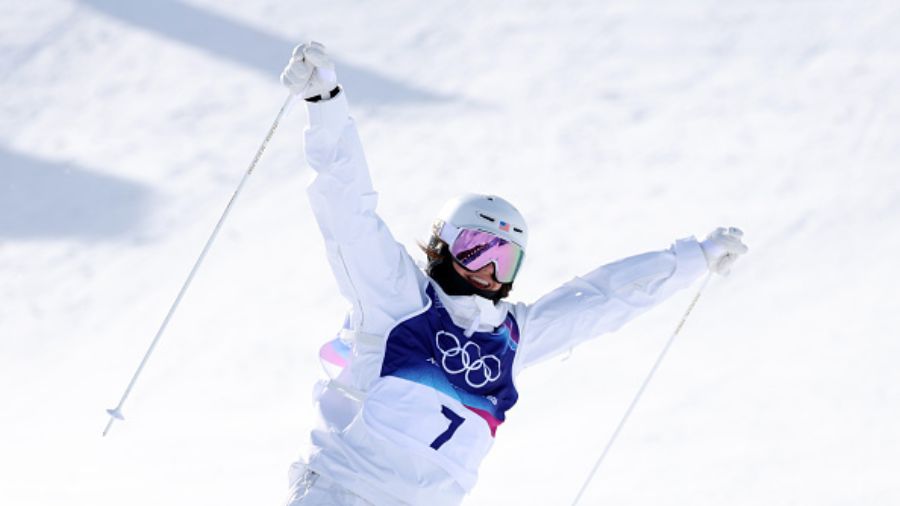 Former Utah skier Jaelin Kauf earns silver in women's moguls