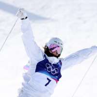 Former Utah skier Jaelin Kauf earns silver in women's moguls