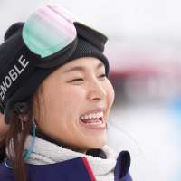 Chloe Kim falls short of Olympic 3-peat, taking silver as Choi Gaon wins women's halfpipe