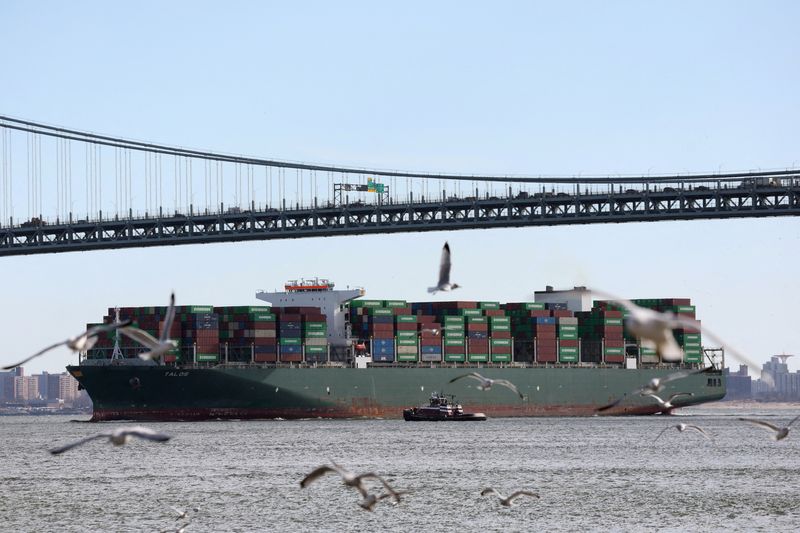 NY Fed report says Americans pay for almost all of Trump's tariffs