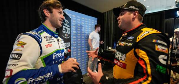 Caught red-handed! NASCAR busts Gragson for sticking hand out window during Daytona 500 qualifying