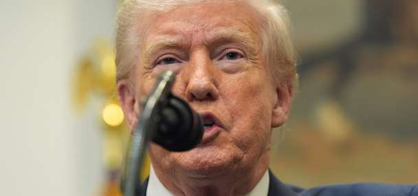 Trump pardons 5 former NFL players for crimes ranging from perjury to drug trafficking