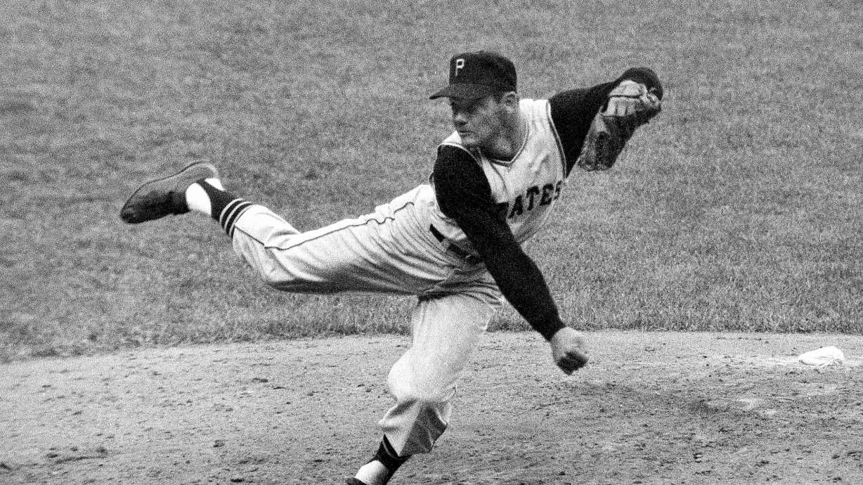 FILE - Pittsburgh Pirates relief pitcher Roy Face, follows through after serving up a ninth pitch against the Yankees in fifth World Series game at Yankee Stadium, Oct. 10, 1960 in New York.