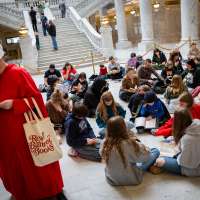 'A form of protest': Hundreds gather at Utah Capitol to oppose sensitive materials legislation