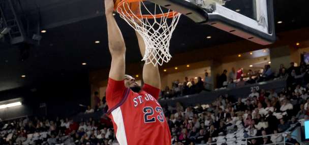 Fight breaks out between No. 17 St. John's and Providence and seven players are ejected