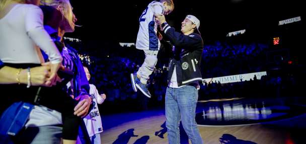 Top Sports story anchor