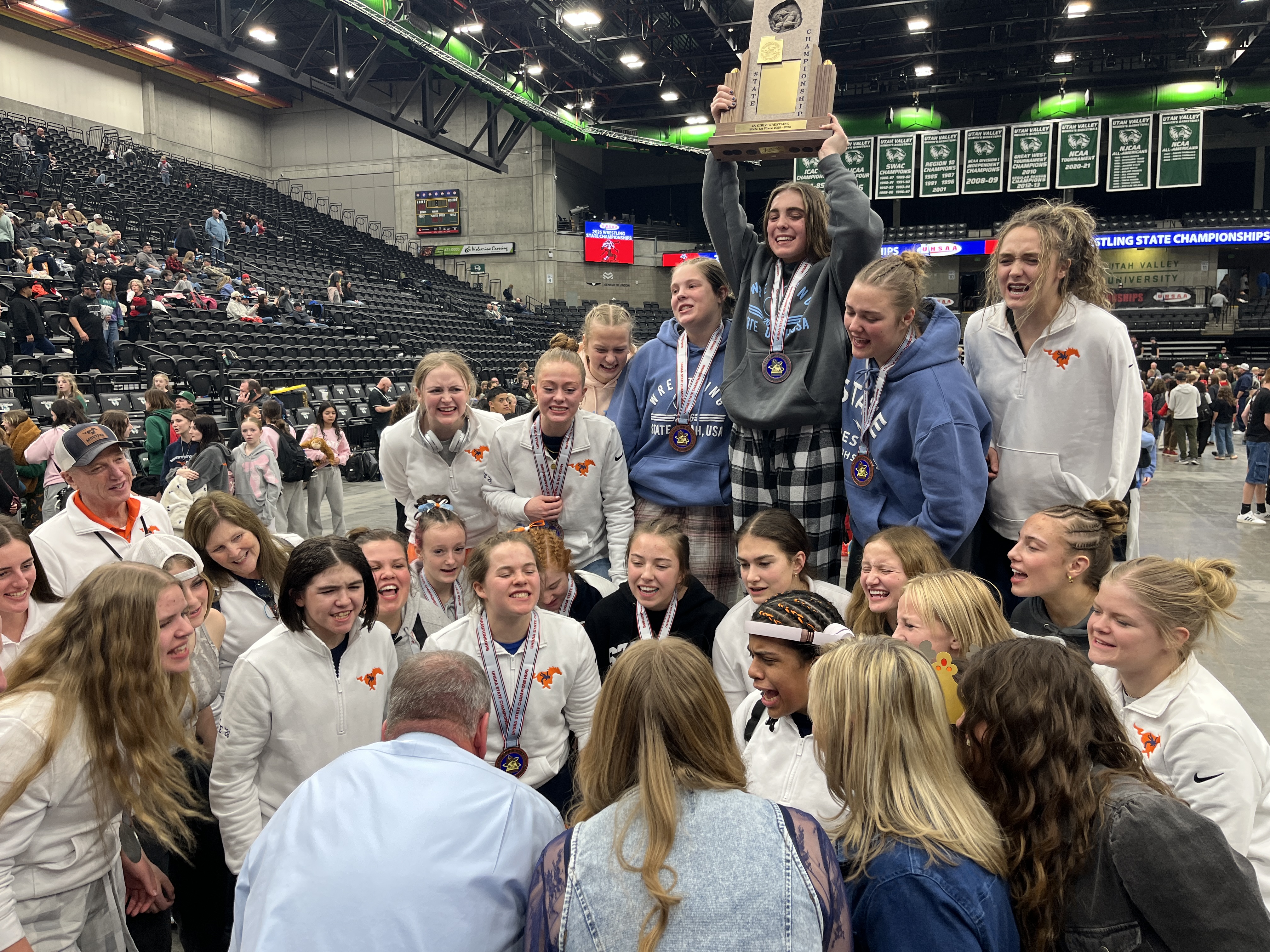 4A girls wrestling: Depth carries Mountain Crest to 5th title in 6 years