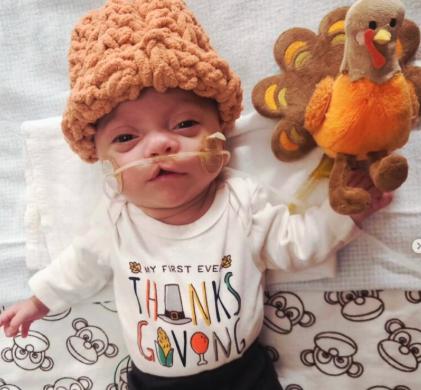 Mom shares 22-week preemie's miraculous NICU journey through photos to inspire other parents