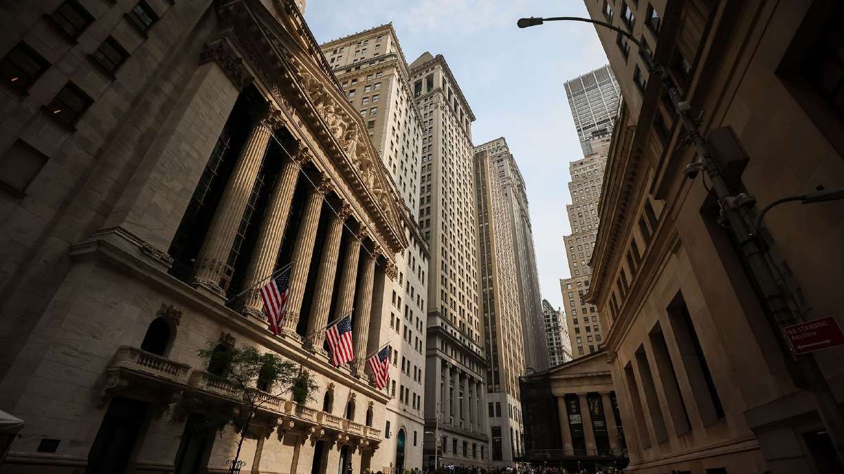 A longtime Wall Street worker share the lessons he's learned from a career stretching across booms, busts, and a transformation in investing