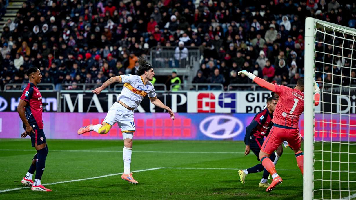 Lecce's Omri Gandelman scores a goal during the Serie A soccer match between Cagliari Calcio and Lecce in Cagliari, Italy, Monday, Feb. 16, 2026.
