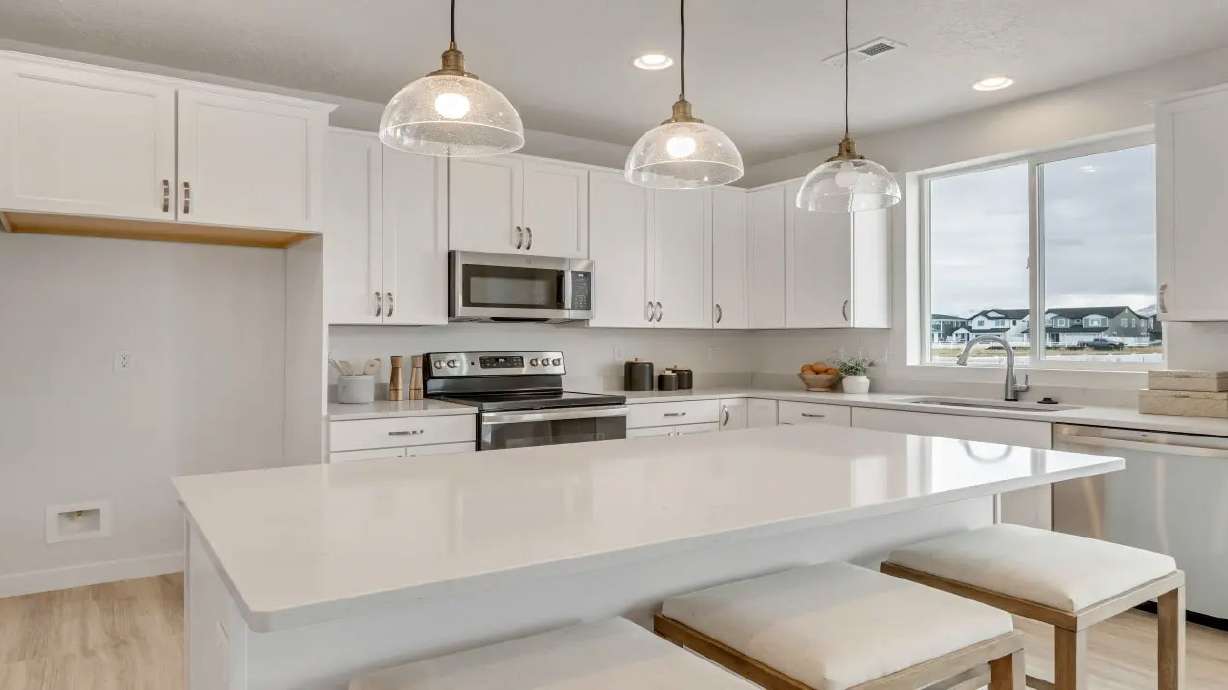 Find your dream home in Utah: Why Woodside Homes is the perfect choice for spring buyers