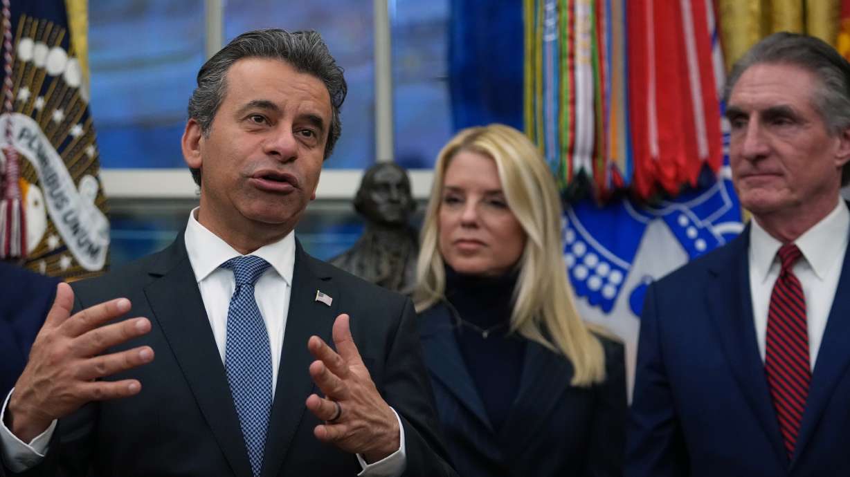 Dr. Marty Makary, Food and Drug Administration commissioner, speaks in the White House, Jan. 29, in Washington, as Attorney General Pam Bondi and Interior Secretary Doug Burgum listen. The FDA plans to drop its two-study requirement.