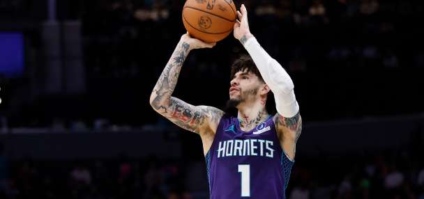 Charlotte's LaMelo Ball not injured after 2-car crash in downtown Charlotte, AP source says