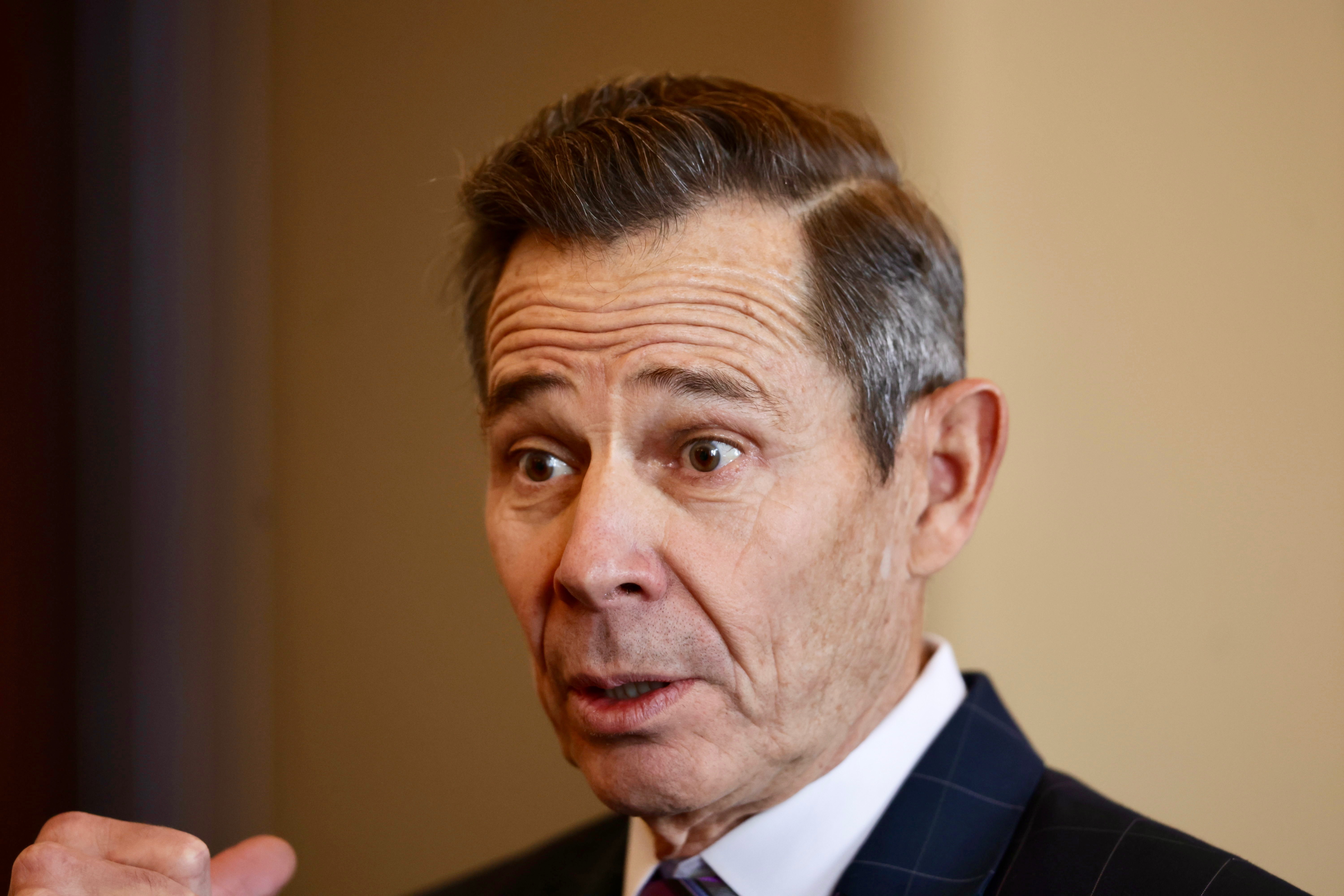 Sen. John Curtis says DHS secretary 'lost' trust following Minneapolis shooting