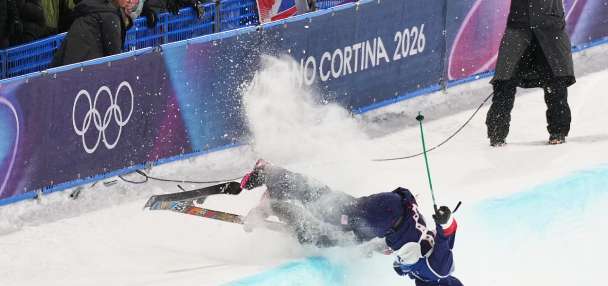 Goepper walks away with knee sprain, hurt shin after crash in all-or-nothing Olympic halfpipe gamble