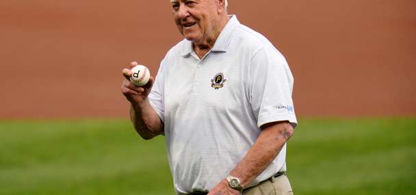 Baseball Hall of Famer Bill Mazeroski, known for walk-off home run in 1960 World Series, dies at 89