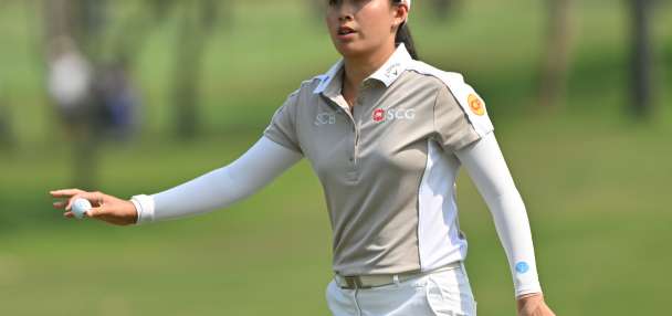 Top-ranked Jeeno Thitikul takes 3rd-round lead at her home LPGA Thailand tournament