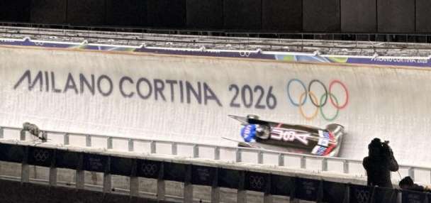 Team USA wins bronze in 2-woman bobsled