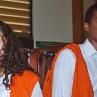 American is freed after 11 years for Bali 'suitcase murder,' but a US case awaits