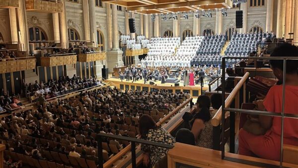 Tabernacle Choir opens São Paulo world tour stop with powerful performance