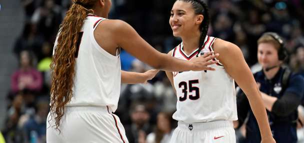Azzi Fudd, Sarah Strong lead UConn to 46th straight win and another 30-win season